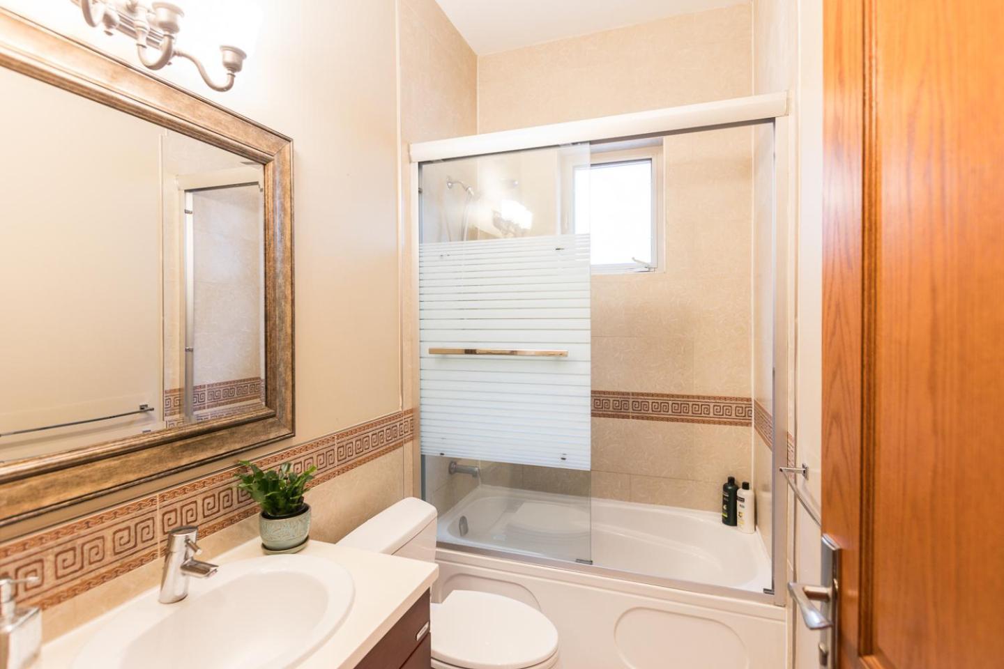 Appartamento An Yang House Burnaby Esterno foto